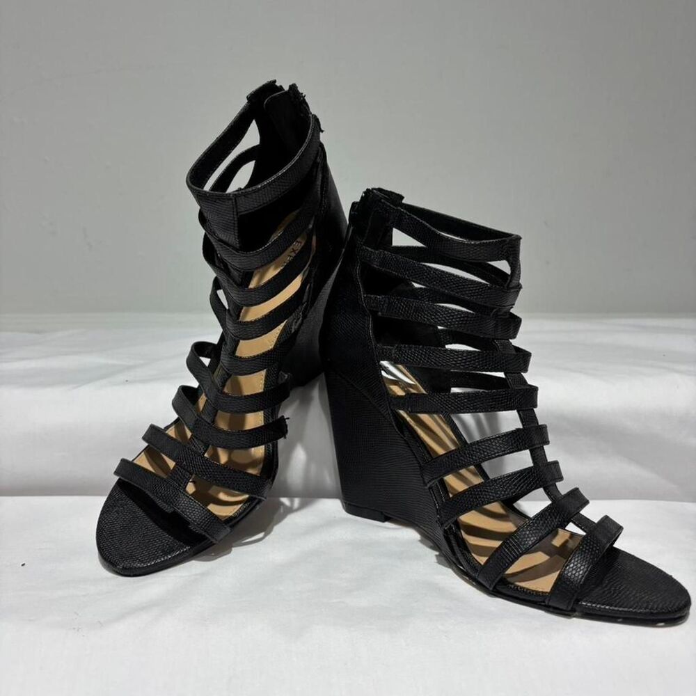 Express Women's Black Sandals